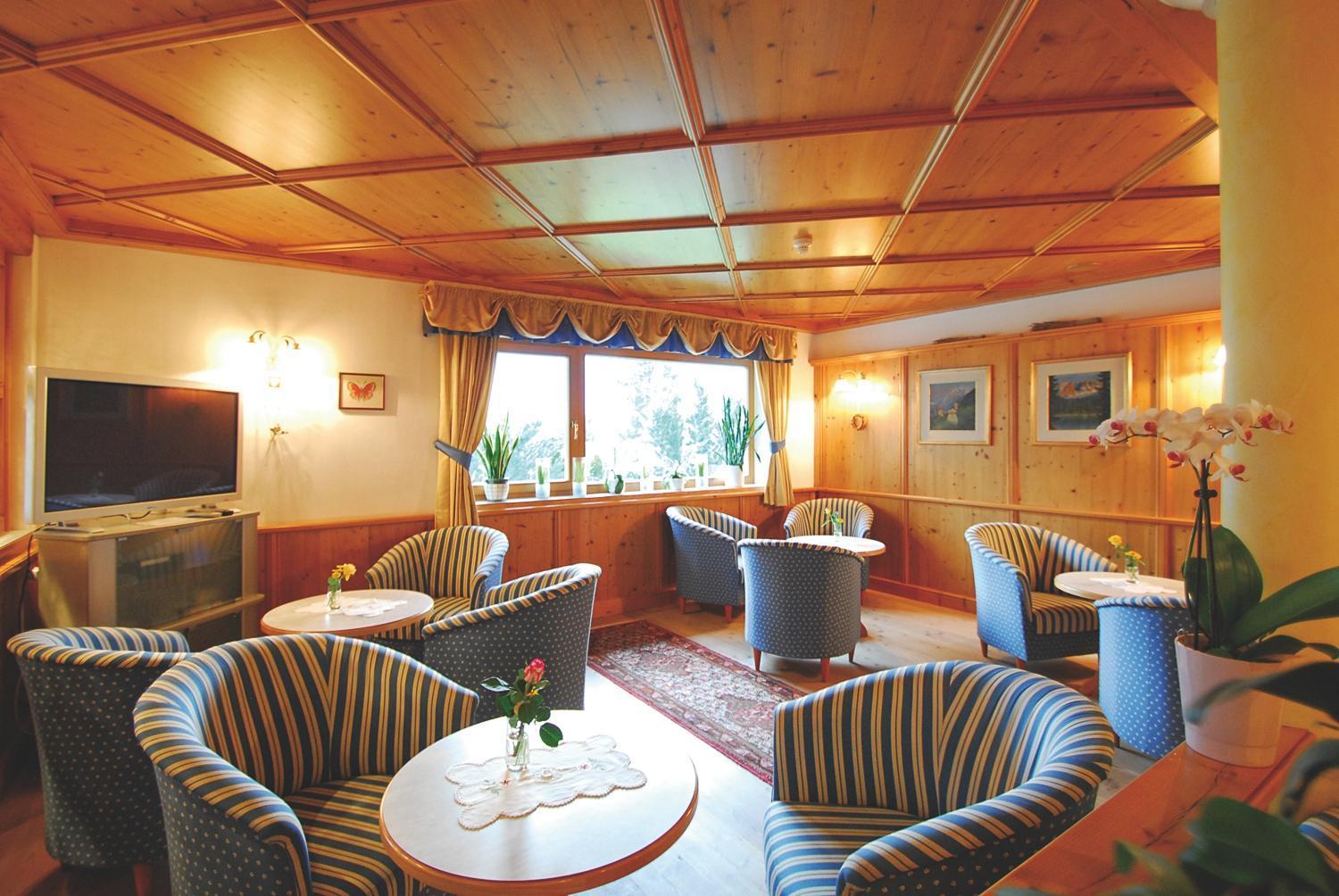 Hotel Olympia Bruneck Buitenkant foto